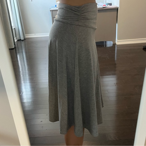 GRAY flowy midi skirt - Picture 2 of 5